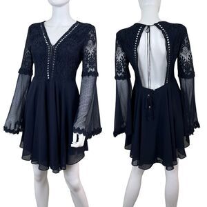 Two Sisters Women Size 8 Blue Bethany Crochet Flare Long Sleeve Mini Dress